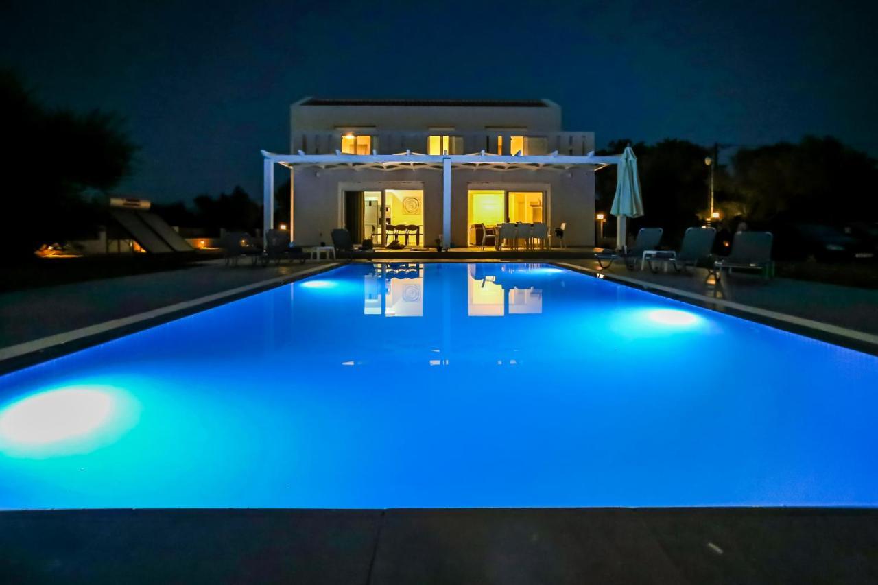 Villa Boviana With Private Swimming Pool Agios Sostis  Kültér fotó