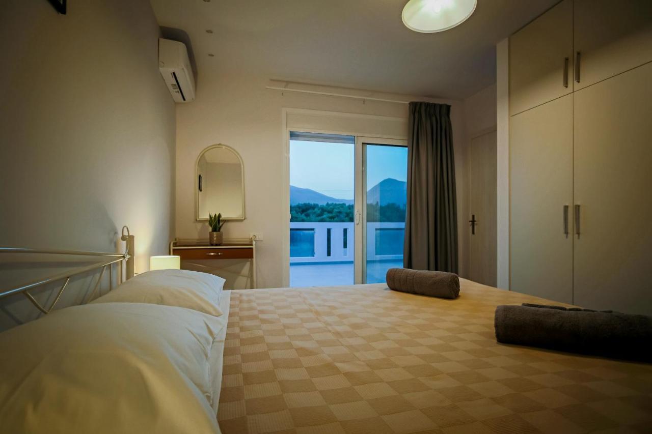 Villa Boviana With Private Swimming Pool Agios Sostis  Kültér fotó
