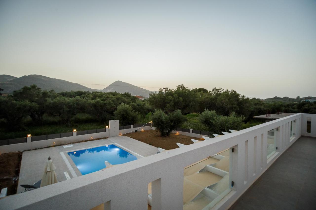 Villa Boviana With Private Swimming Pool Agios Sostis  Kültér fotó