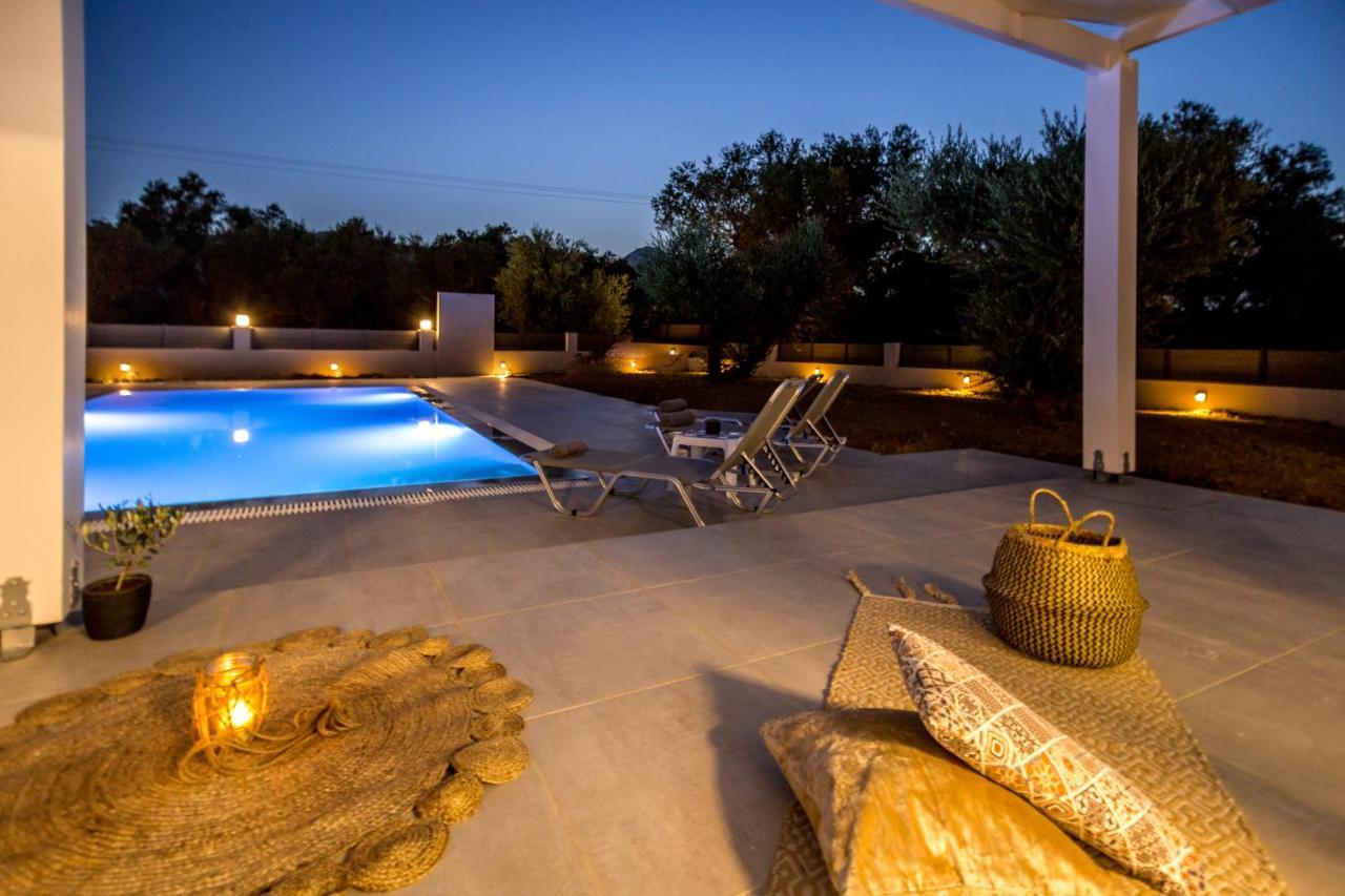 Villa Boviana With Private Swimming Pool Agios Sostis  Kültér fotó